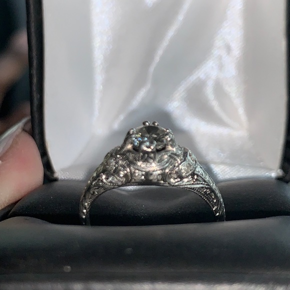 Vintage Diamond Platinum Engagement Ring - Picture 3 of 7